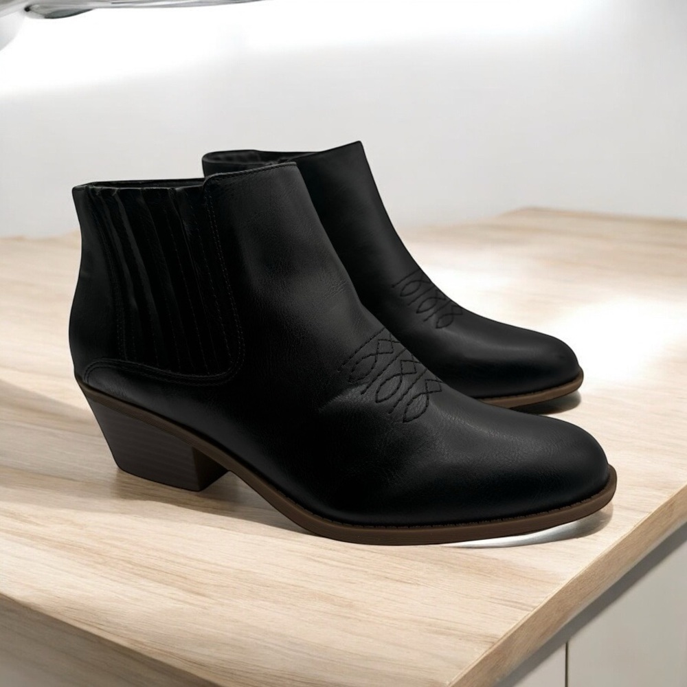 NWOT FREY & CO BLACK WESTERN ANKLE BOOTIES – SIZE 11 WOMENS